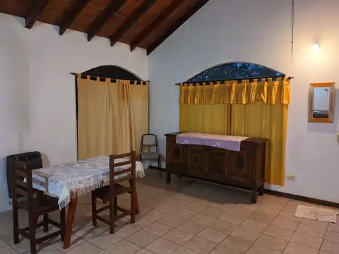 Casa 5 ambientes con 3 baños