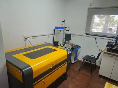 Oficina Monoambiente con 2 baños