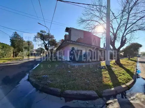 Esquina en venta