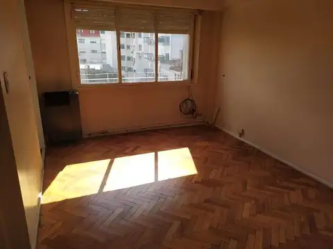 Muy lindo 3 ambientes super luminoso.