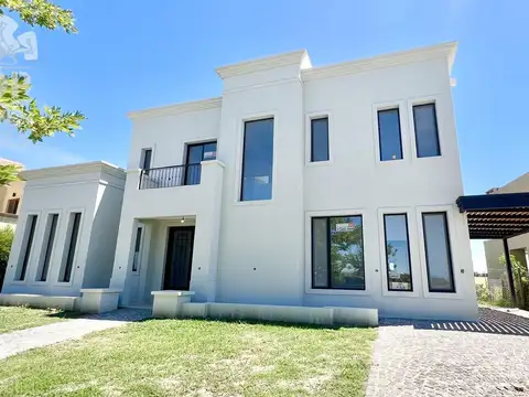 Casa en Alquiler de 3 dormitorios