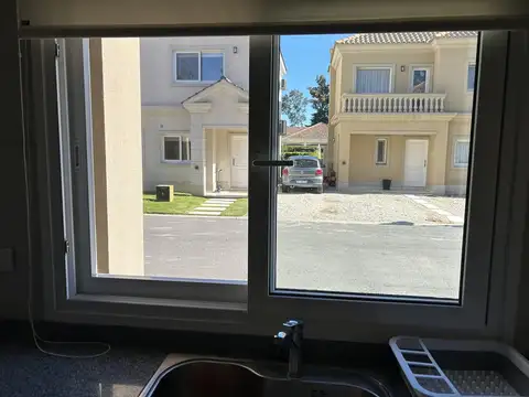 Casa  en VENTA CON RENTA ubicado en Liquidambar, Pilar, G.B.A. Zona Norte