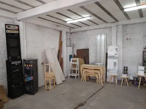 Oficina y depósito a la venta - Castelar