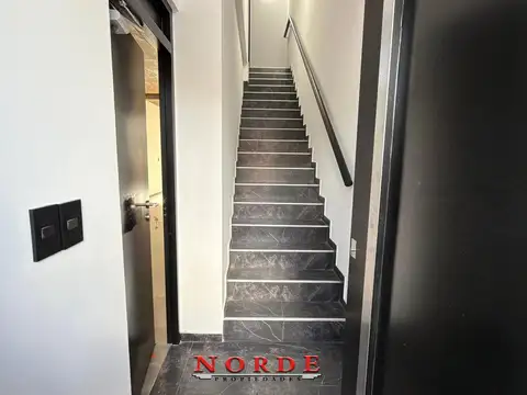Depto Tipo Casa en Venta de 4 ambientes