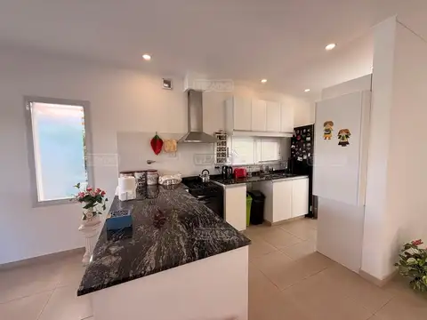 Casa en Alquiler en Pilar del Este - San Ramón, USD 1.200
