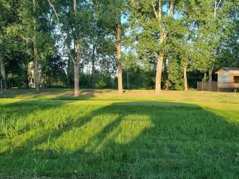 VENTA LOTE CON QUINCHO ISLA EL DURAZNO