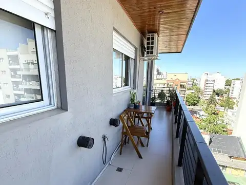 APTO CREDITO - 3 AMB CON COCHERA BALCON AL CONTRAFRENTE