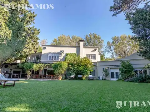 Casa en venta en San Isidro - Santa Rita - 5 dormitorios