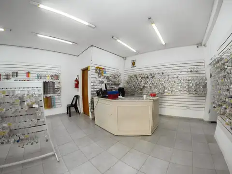 IMPORTANTE LOCAL COMERCIAL EN MICROCENTRO - DONOVAN N°66