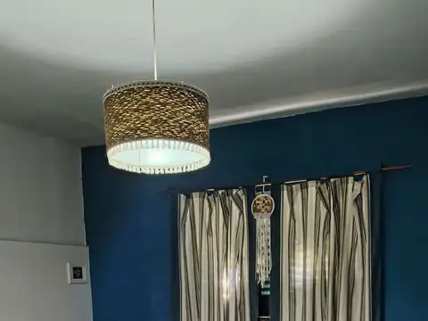 Casa 6 ambientes con 2 baños