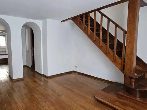 Depto Tipo Casa en Alquiler en San Isidro Centro, $ 2.800.000