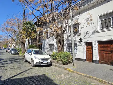 Depto Tipo Casa en Alquiler de 4 dormitorios