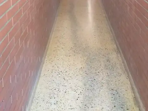 Av Eva Peron 500, Piso 1