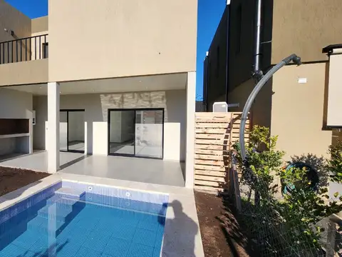 Casa en Alquiler de 3 dormitorios