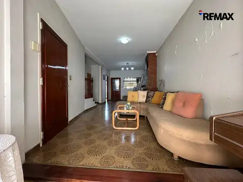 VENTA DUPLEX 4 AMBIENTES AL FRENTE  RAMOS MEJIA