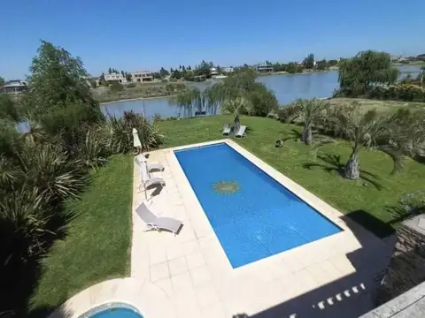 Casa en Venta en San Vicente, USD 380.000