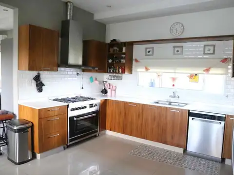 VENTA CASA Bº CERRADO PILETA COMARCAS LUJAN