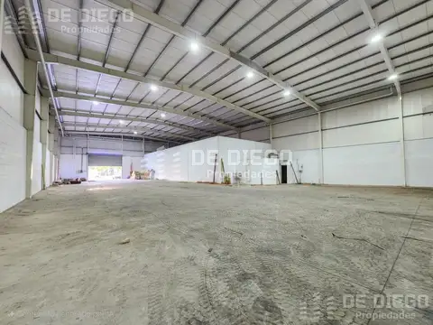 Alquiler local deposito 870 m2 Pablo Podesta, Tres de Febrero