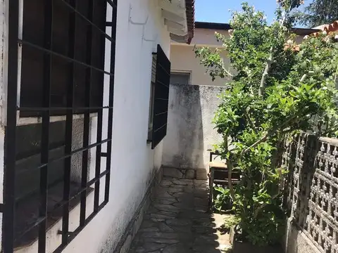 Depto Tipo Casa en Alquiler en Martinez, $ 600.000