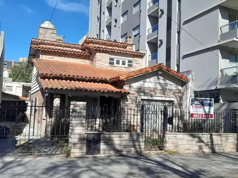 Casa en Alquiler en Ituzaingo Norte, USD 2.500