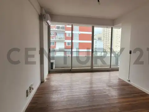 VENTA DEPARTAMENTO 2 AMBIENTES EN FLORES  PERMUTA