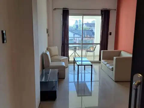 Departamento en Alquiler en Zona Centro, $ 550.000