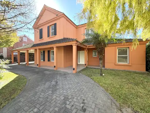 Casa en Venta, 4 Dormitorios, en  La Lomada de Pilar