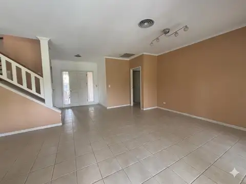 Casa en Venta, 4 Dormitorios, en  La Lomada de Pilar