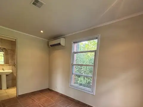 Casa 4 ambientes con 5 baños