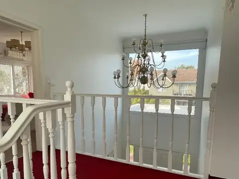 Casa 5 ambientes con 3 baños