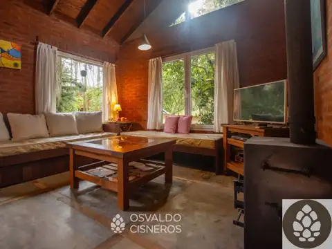 Los Queques - Mar de las Pampas: casa 2 dorm, parrilla y cochera semicubierta