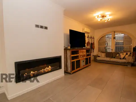 Casa 3 ambientes con 2 baños