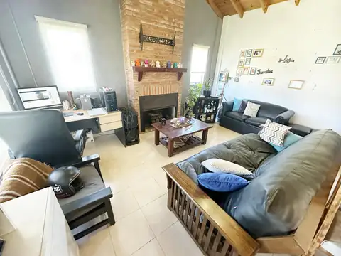 Casa en Venta con 7 cocheras