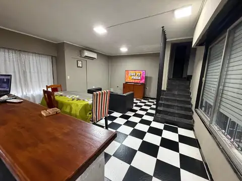 Casa 5 ambientes con 3 baños