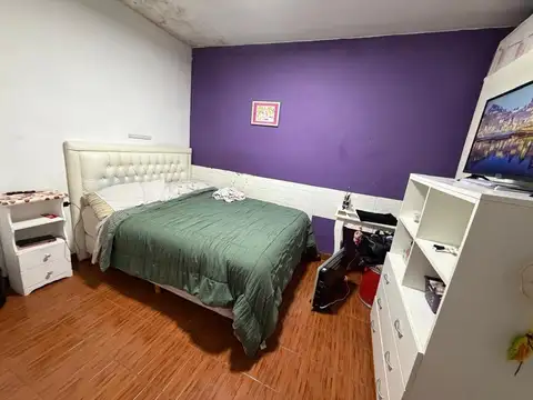 CASA CINCO AMBIENTES, EN VENTA. MORON NORTE
