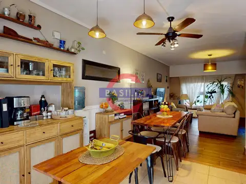 DÚPLEX 4 AMBIENTES CON JARDÍN, PARRILLA Y COCHERA EN VILLA ADELINA