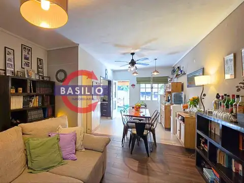 Casa 4 ambientes con 1 baño