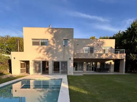 Casa en venta en barrio Santa Ana Moreno