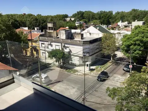 Cochera a mts de la Avda y de la UNLA