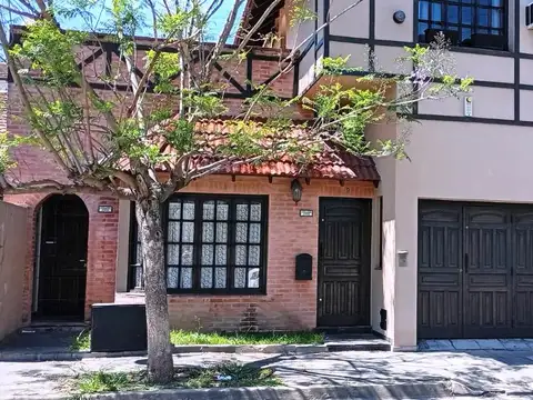 PH 2 AMB CON ESCRITORIO Y TZA