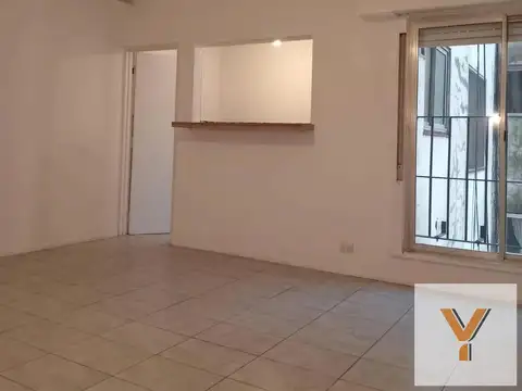 Departamento en venta - 2 Dormitorios 1 Baño - Constitución