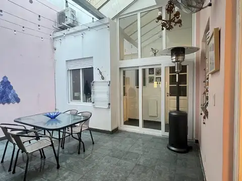 VENTA PH 3 AMBIENTES, CON 2 PATIOS  PATERNAL