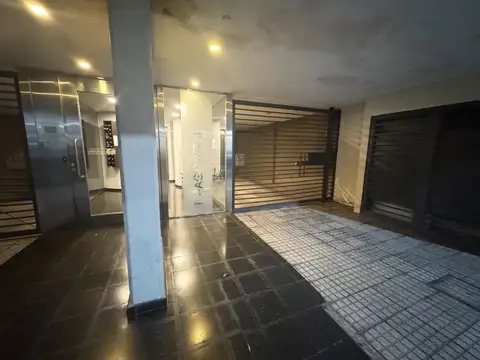 Cochera en venta en excelente zona