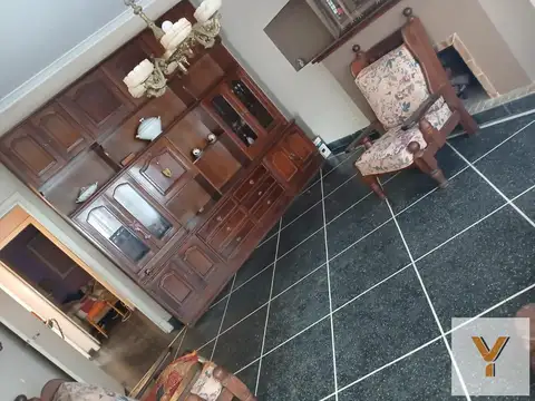 Casa 3 ambientes con 2 baños