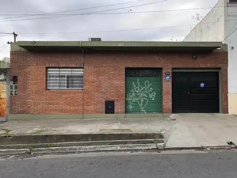 Casa - Venta - Argentina, Berazategui - CALLE 24 4742