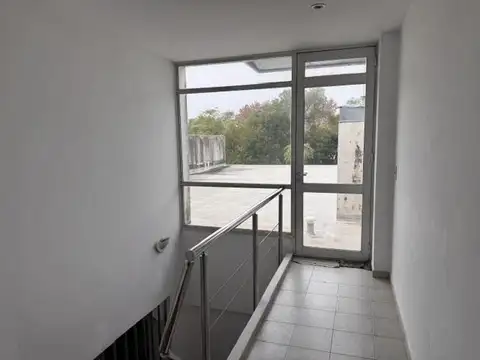 Oficina en Alquiler al Oeste