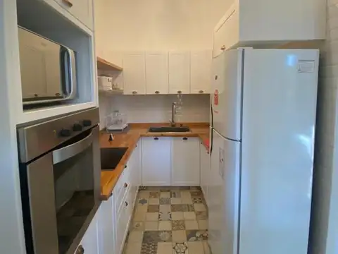 Departamento 4 ambientes con balcón en Monserrat en Alquiler temporario