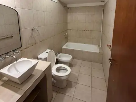 Depto Tipo Casa en Alquiler en Mataderos, $ 950.000