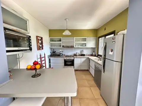 Casa en Alquiler con 1 cochera