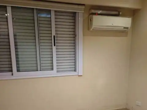 Departamento en Alquiler en Castelar, $ 850.000
